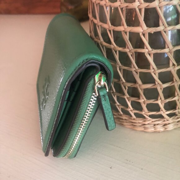 Tory Burch Thea Mini Pebbled Leather Bifold Wallet - Picture 3 of 11